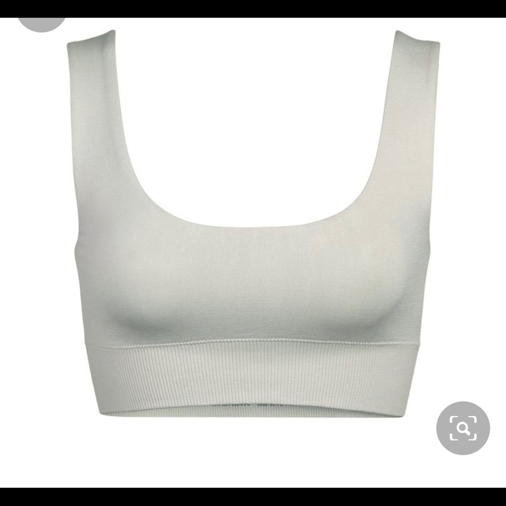 SKIMS Body Bralette Size Small Talc